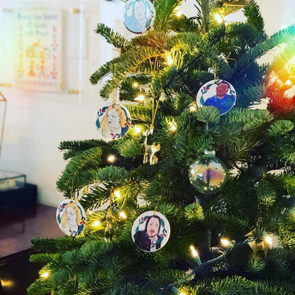 1000-lb Sisters Christmas ornament, photo 6